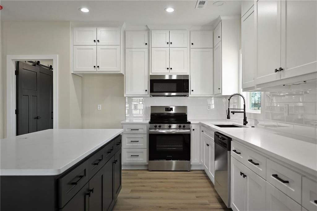 704 Colony Avenue — photo 6