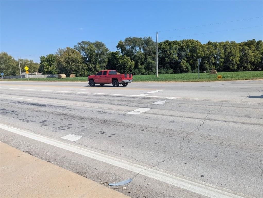 24 Hwy & Davis Road — photo 2