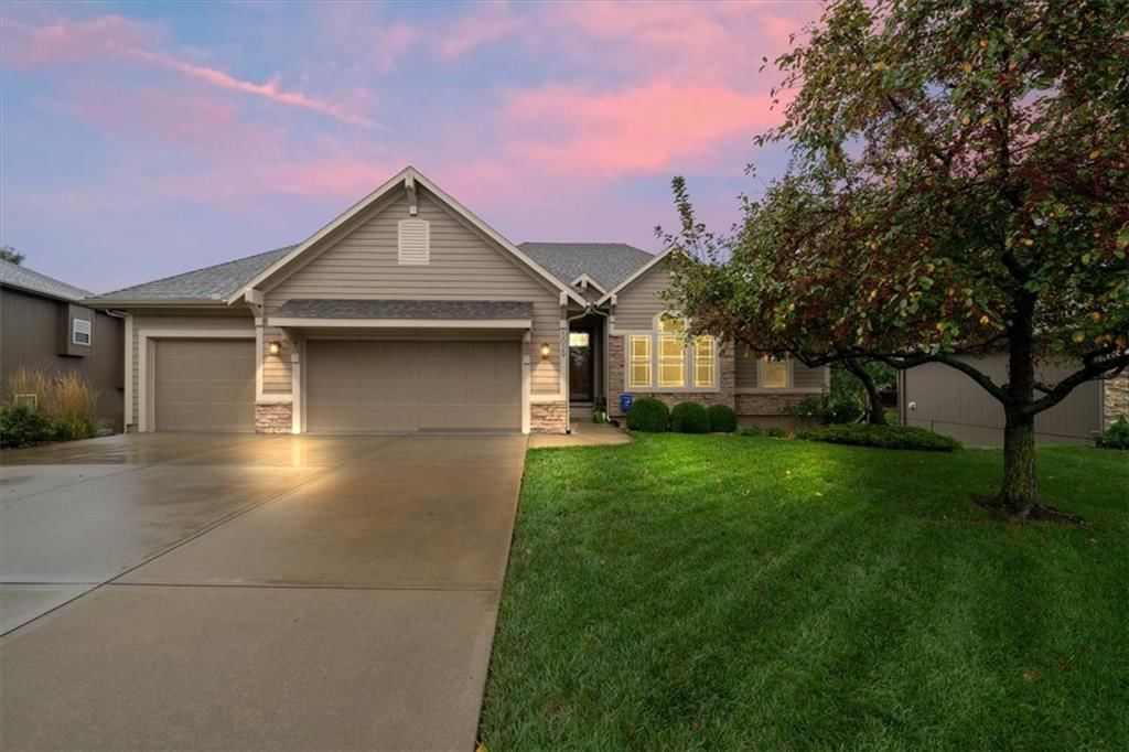 Photo 1 of 34 - 5029 Woodstock Court