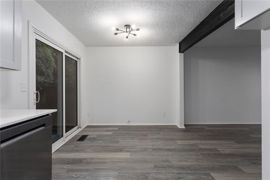 850 Lakeview Drive — photo 9