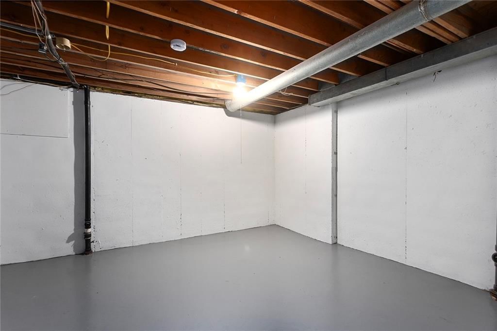 850 Lakeview Drive — photo 16