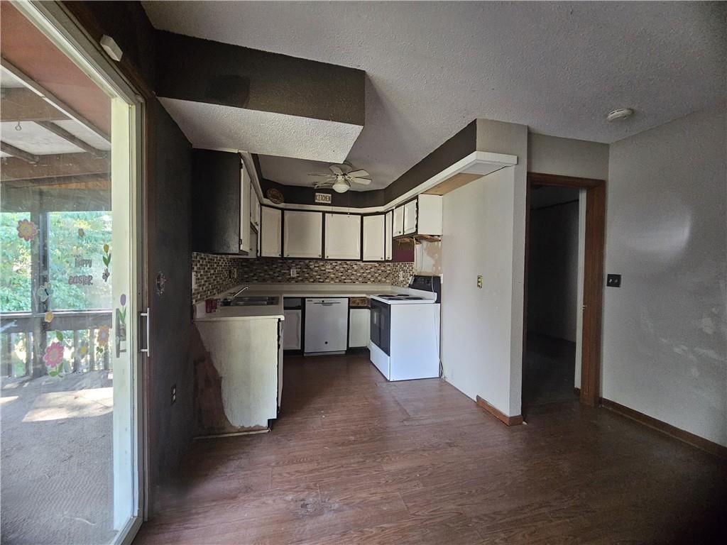 102 S Feaster Street — photo 7