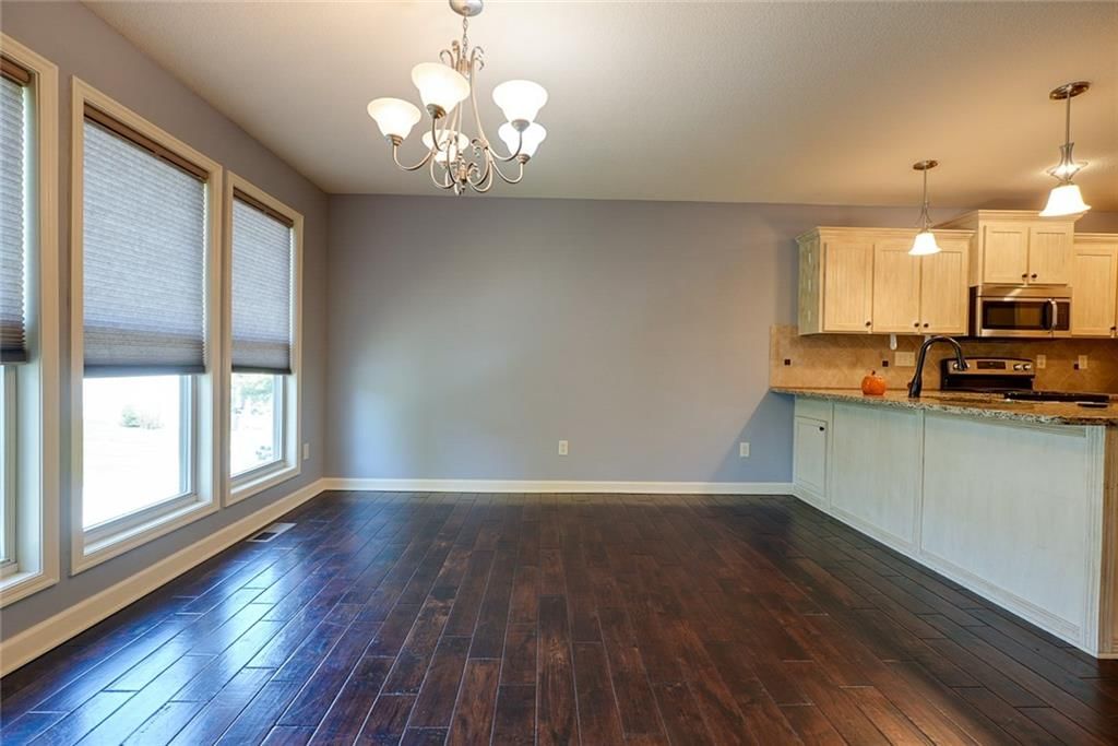 Photo 5 of 39 - 1702 Hedgewood Drive