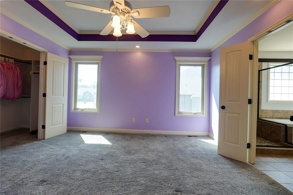 Photo 14 of 39 - 1702 Hedgewood Drive