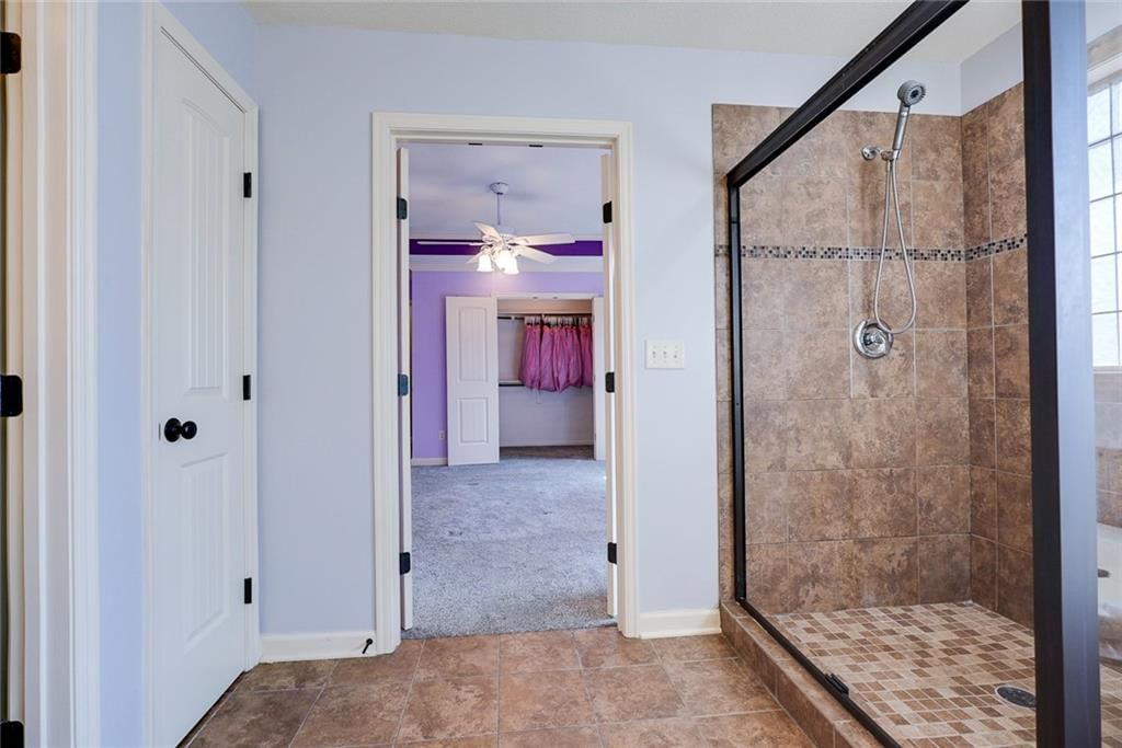 Photo 21 of 39 - 1702 Hedgewood Drive