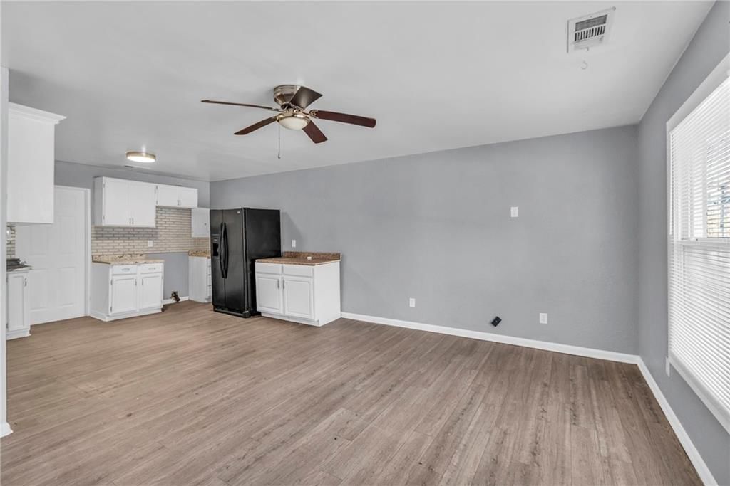 3610 Norton Avenue — photo 3