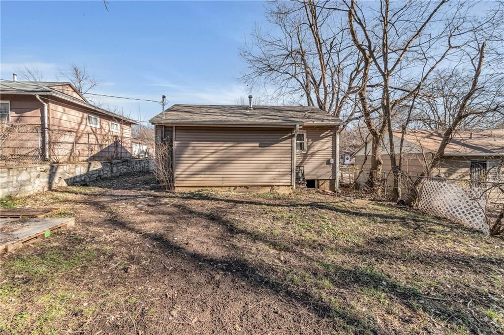 3610 Norton Avenue — photo 16