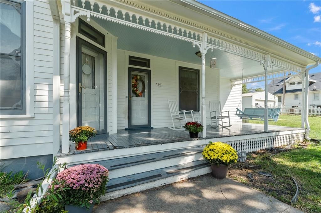 110 W Elm Street — photo 4