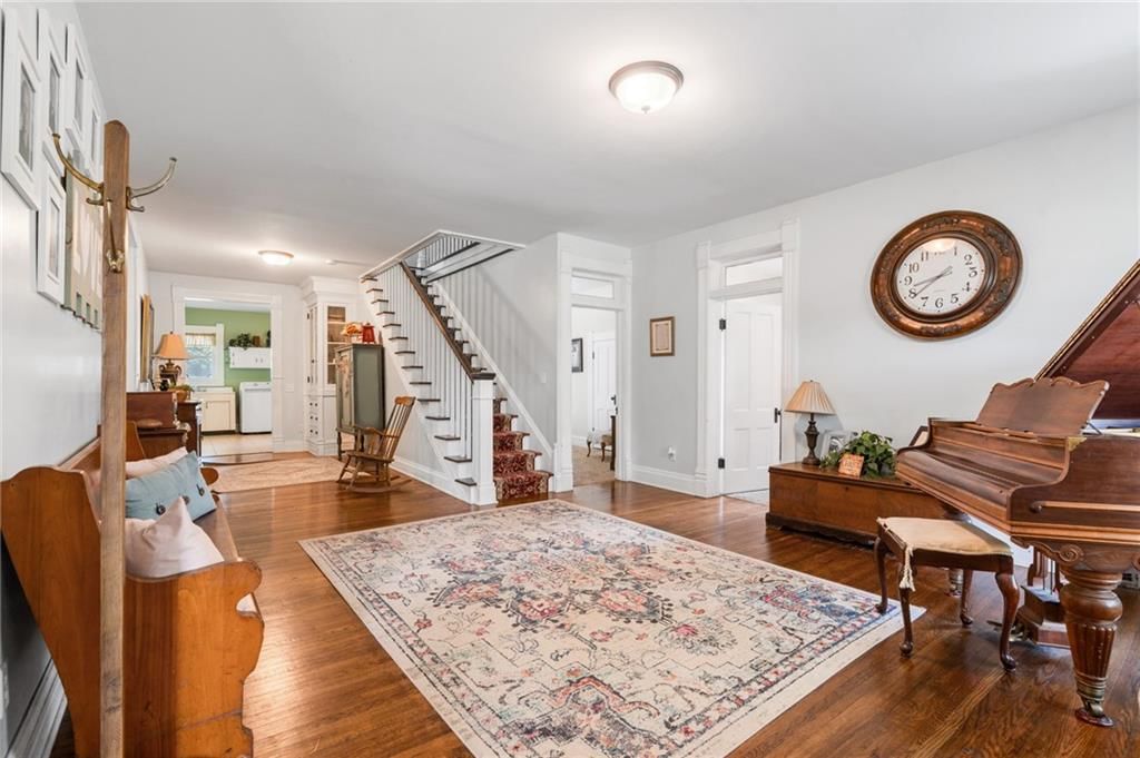 110 W Elm Street — photo 11