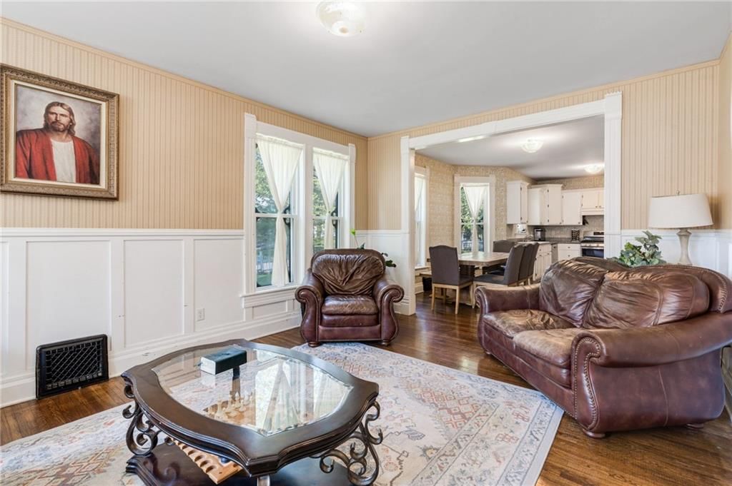 110 W Elm Street — photo 29