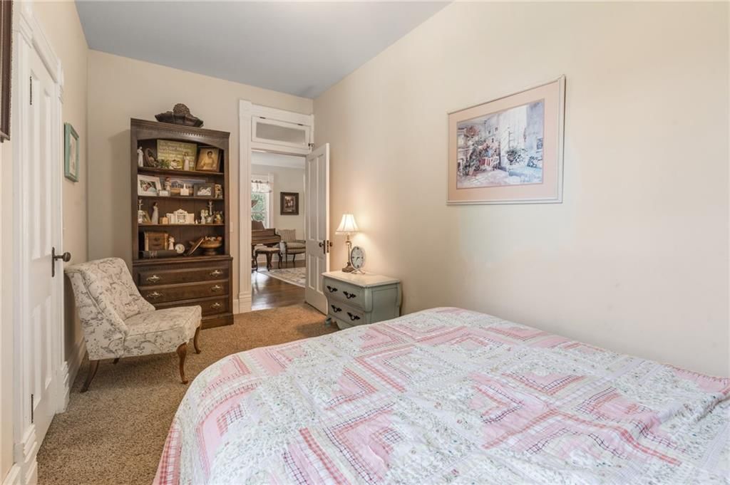 110 W Elm Street — photo 31