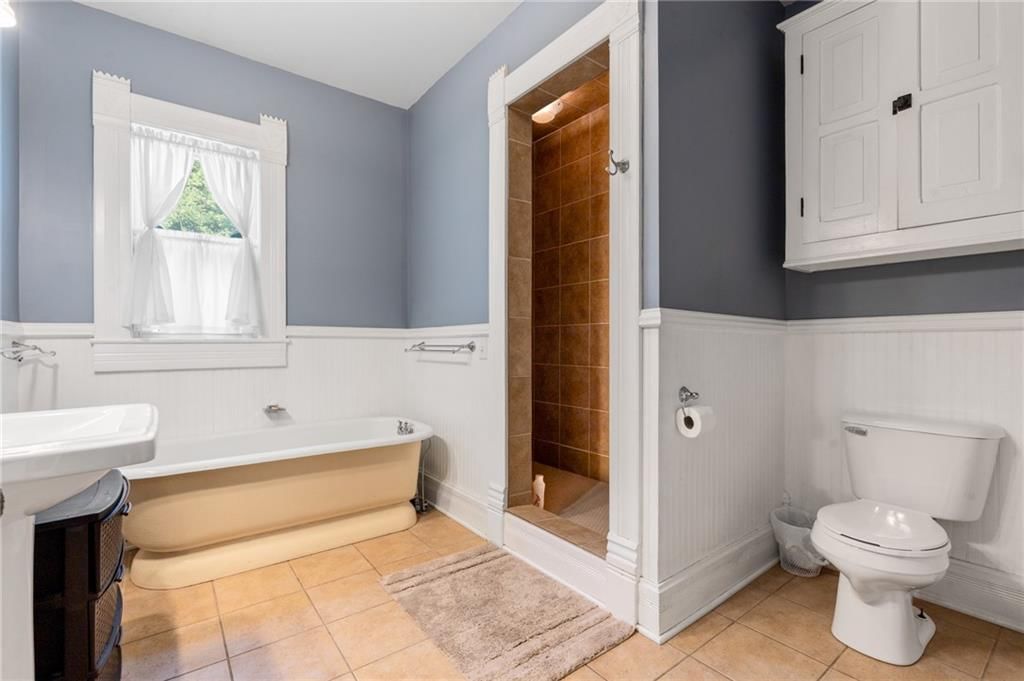 110 W Elm Street — photo 38
