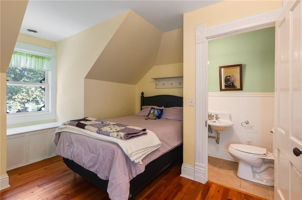 110 W Elm Street — photo 42