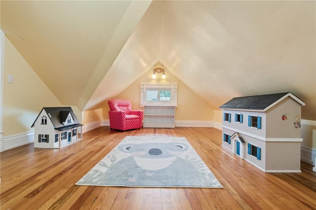 110 W Elm Street — photo 47