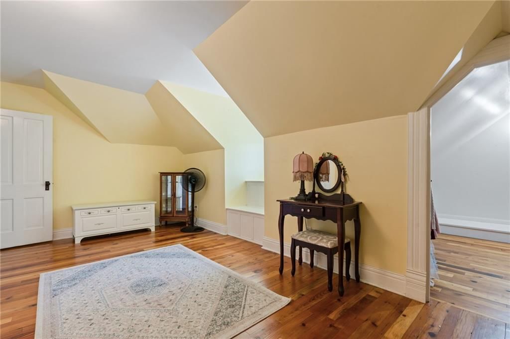 110 W Elm Street — photo 49