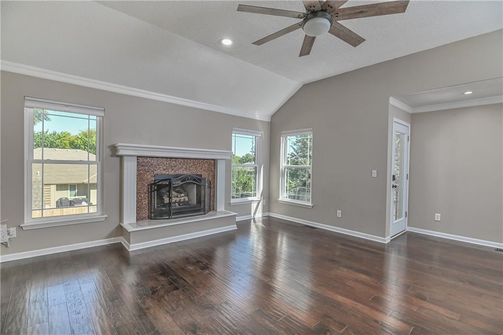 Photo 2 of 30 - 582 W Layton Street