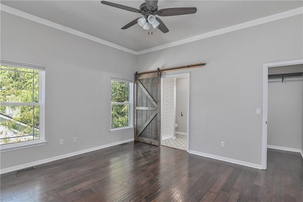 Photo 12 of 30 - 582 W Layton Street