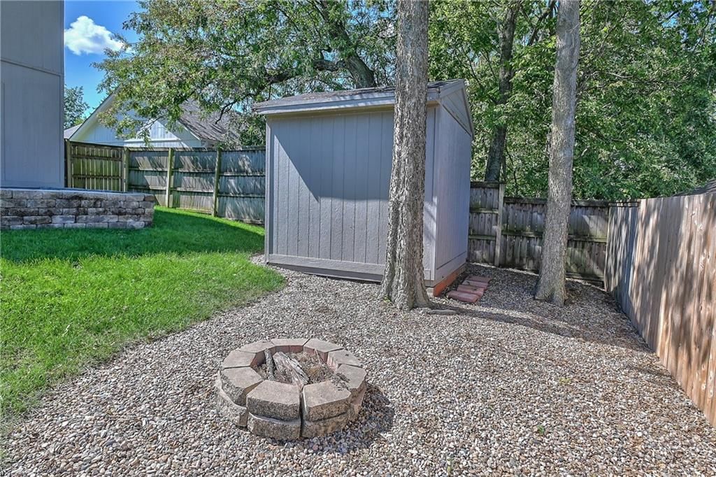 Photo 29 of 30 - 582 W Layton Street