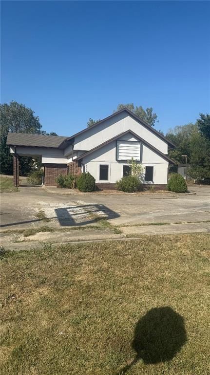 2336 W Irish Lane — photo 1