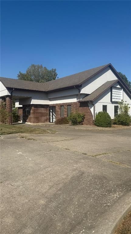 2336 W Irish Lane — photo 2