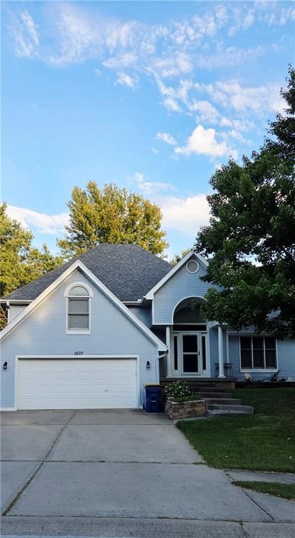 1507 Amesbury Avenue — photo 2
