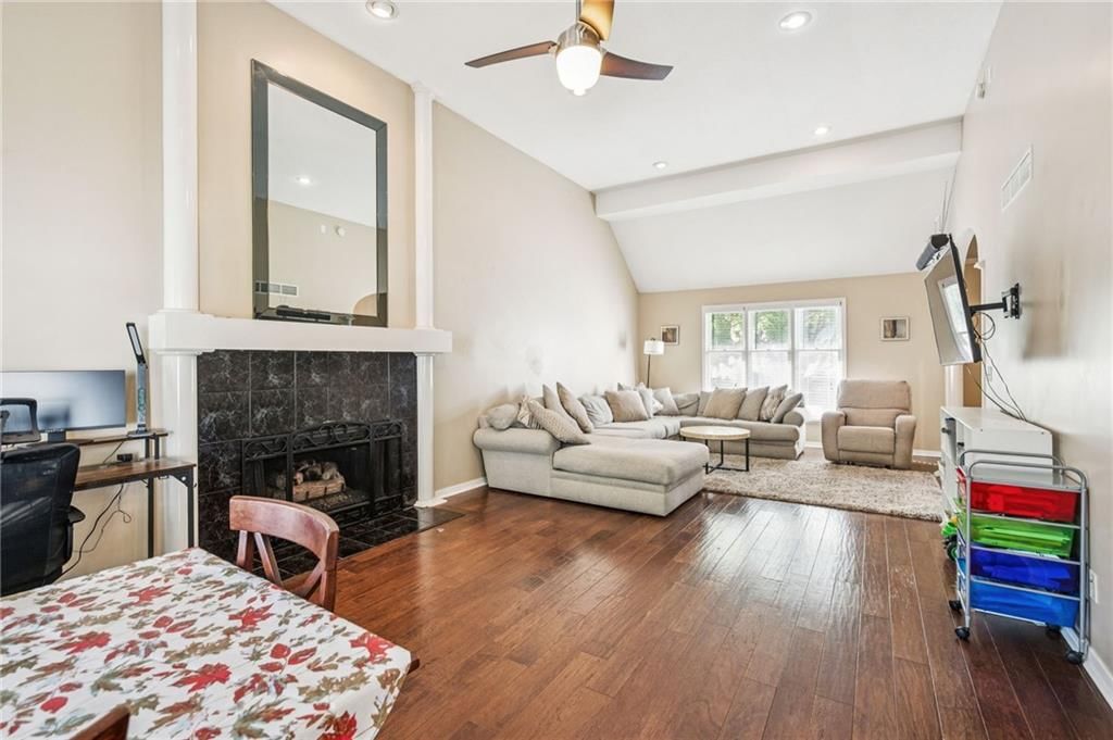 1507 Amesbury Avenue — photo 7
