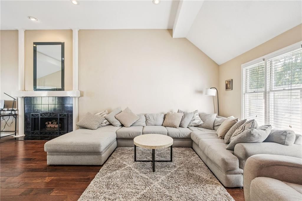 1507 Amesbury Avenue — photo 8