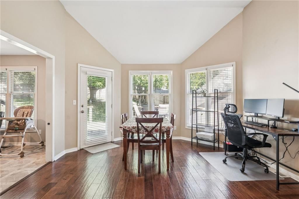 1507 Amesbury Avenue — photo 11