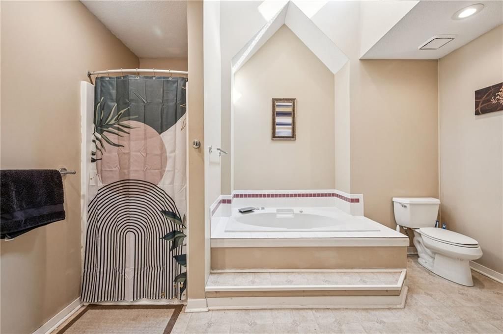 1507 Amesbury Avenue — photo 28