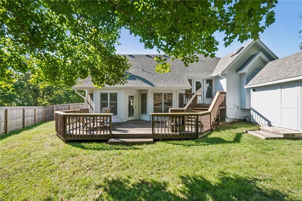 1507 Amesbury Avenue — photo 40