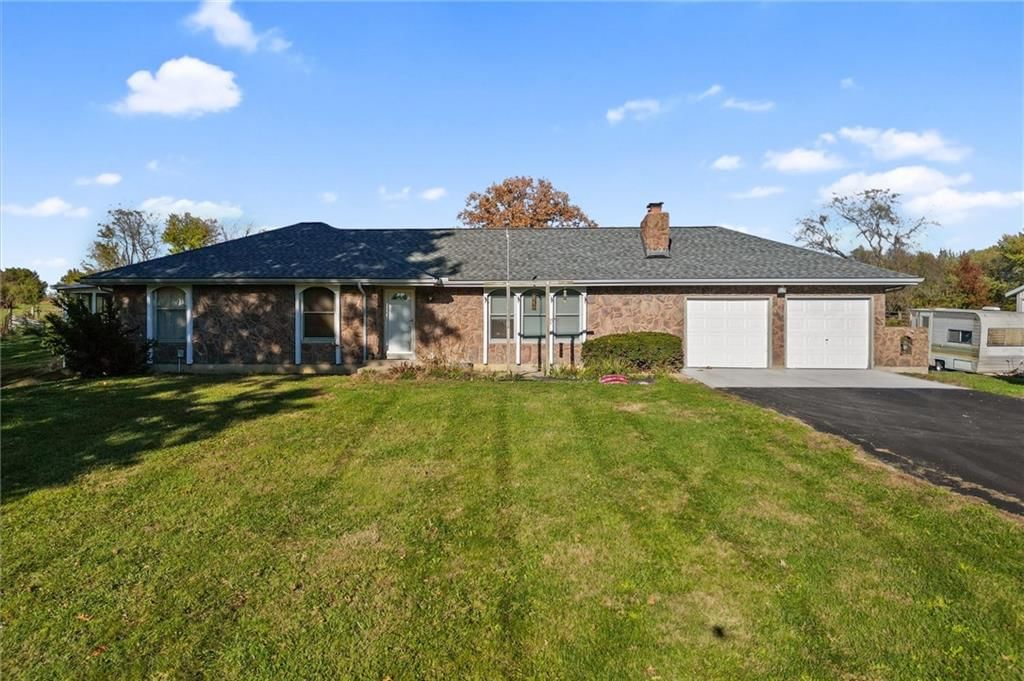 15806 NE 176th Street, Holt, MO