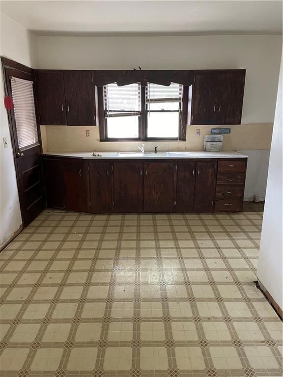 112 N Daviess Street — photo 9