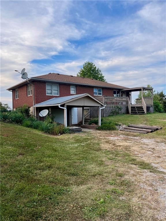 Photo 14 of 31 - 2064 Highway TT Highway
