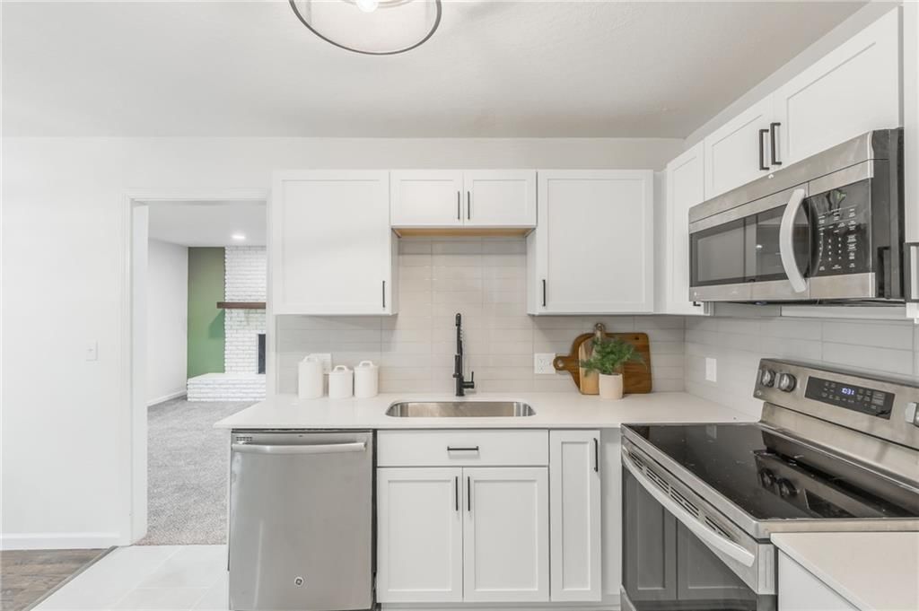 4835 N Manchester Avenue — photo 7