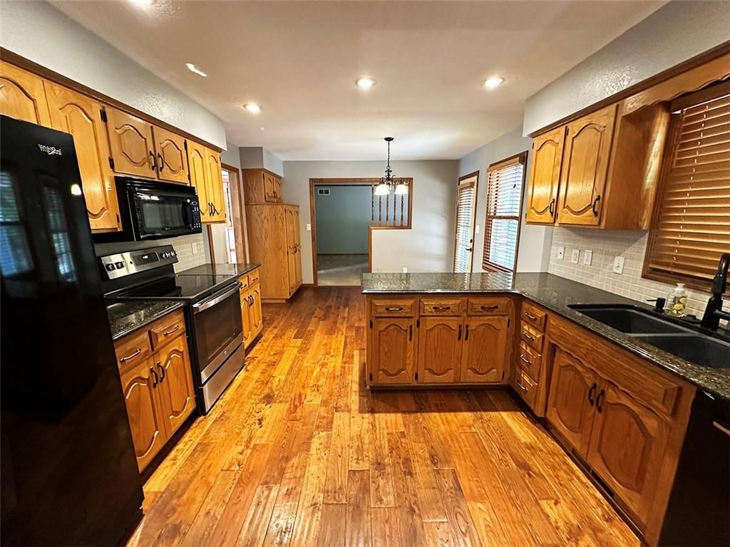 26320 S Hickory Hills Drive — photo 3