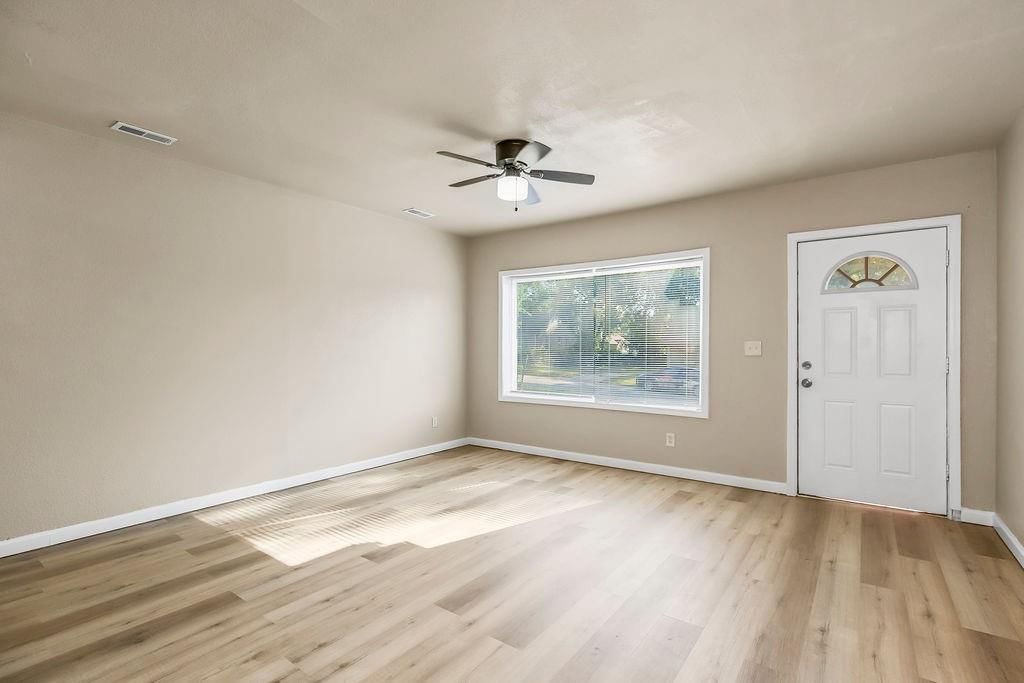 8012 Garfield Avenue — photo 3