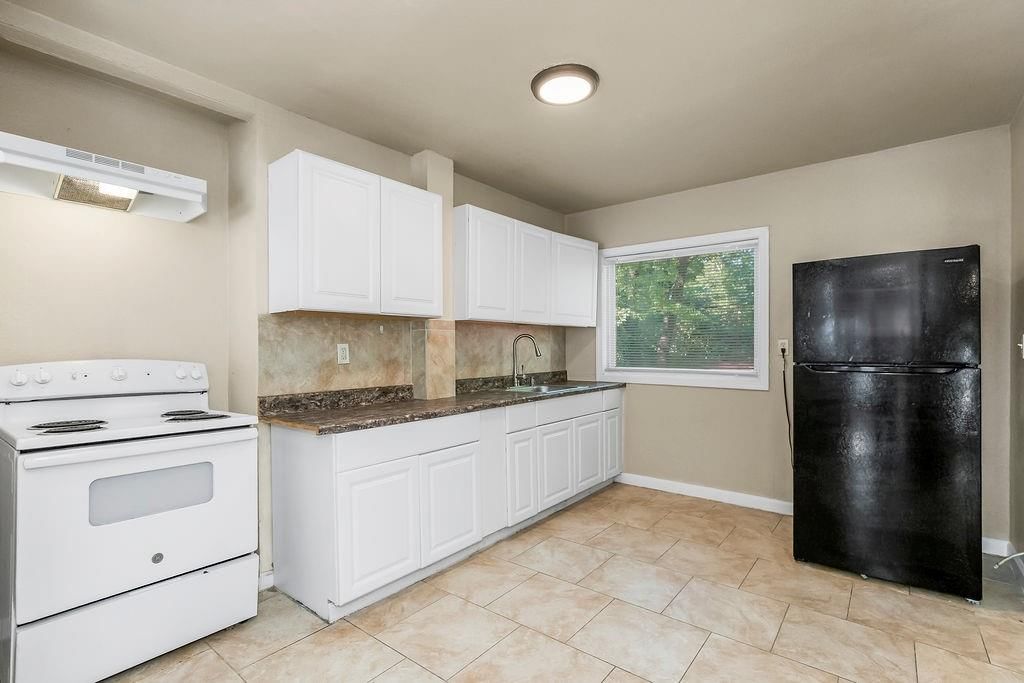 8012 Garfield Avenue — photo 7