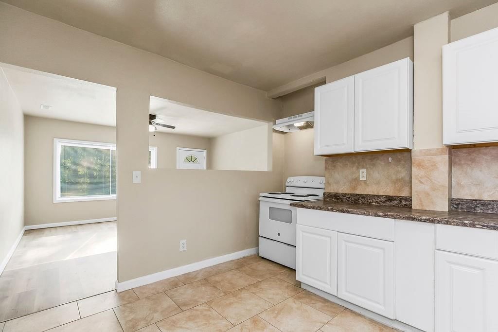 8012 Garfield Avenue — photo 9