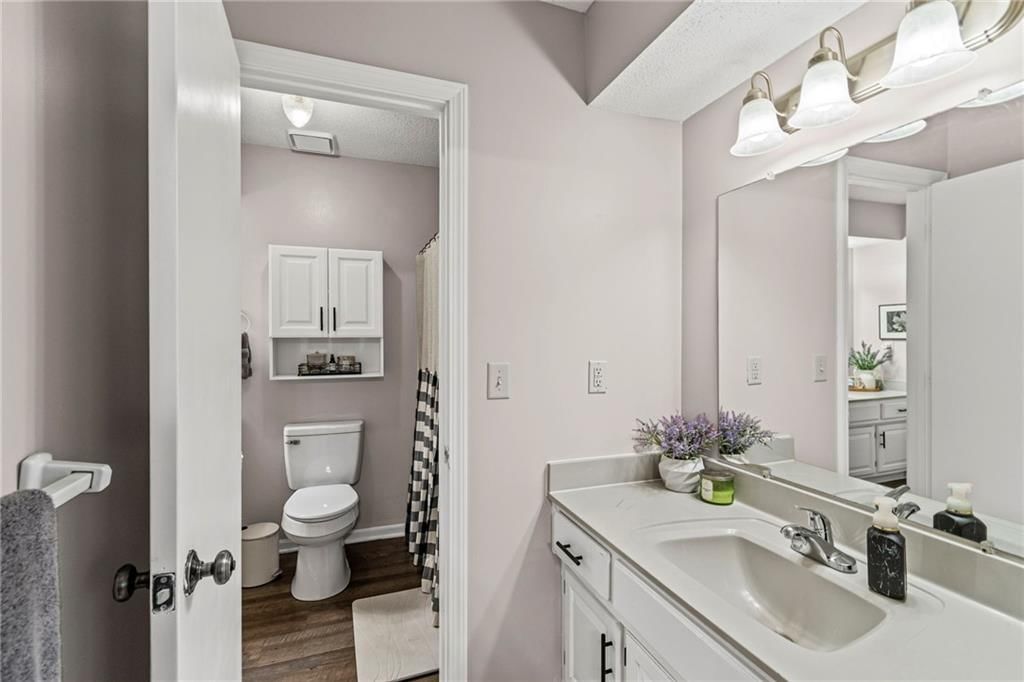 Photo 16 of 32 - 2123 SE 5th Street