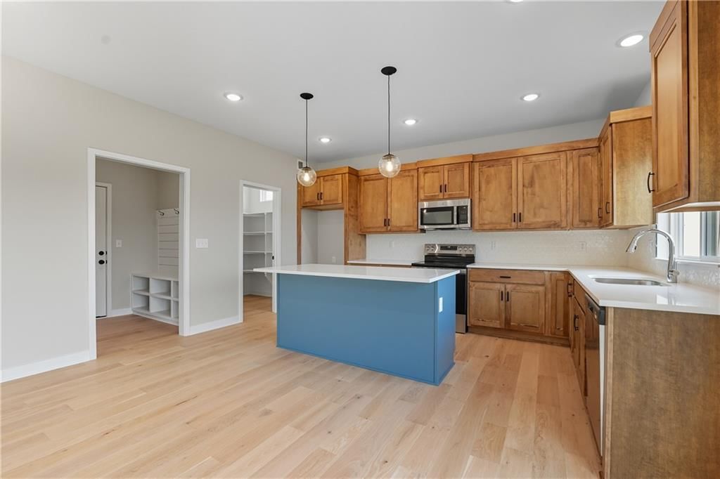 708 Glenn Circle — photo 10
