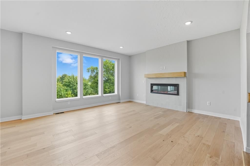 708 Glenn Circle — photo 11