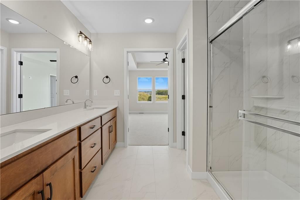 708 Glenn Circle — photo 32