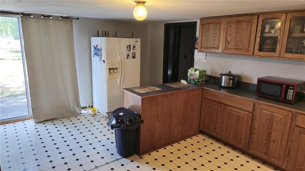 306 E 5th Street — photo 11