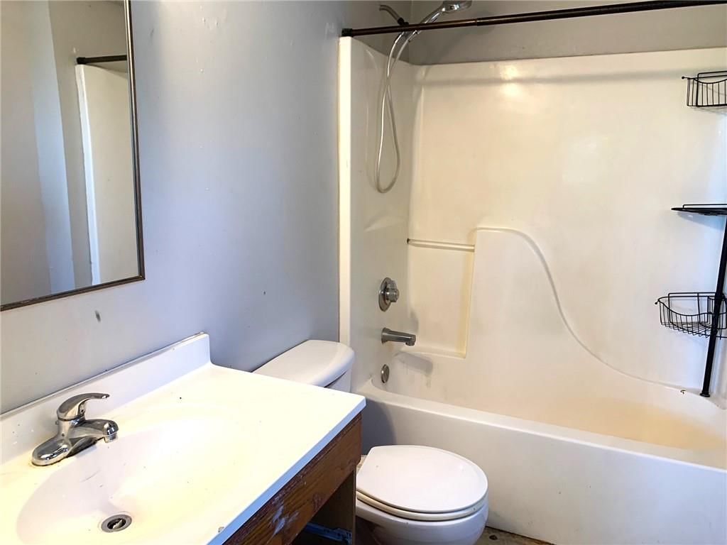 Photo 14 of 24 - 40991 E 188th Street