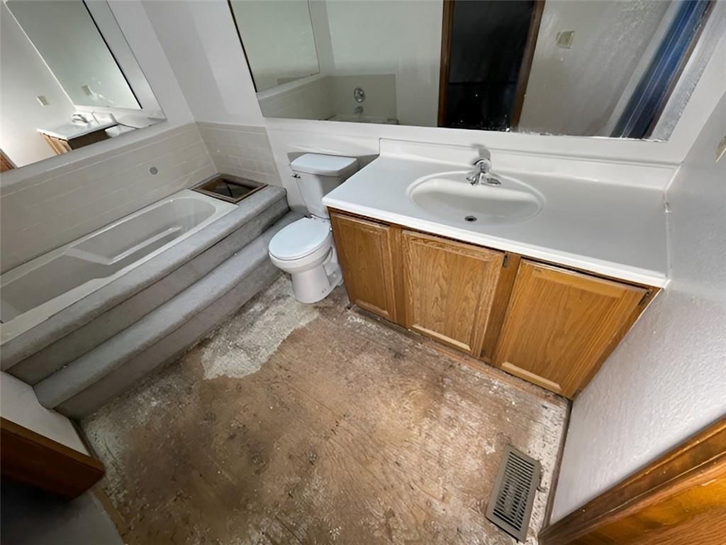 2074 Duclair Parkway — photo 16