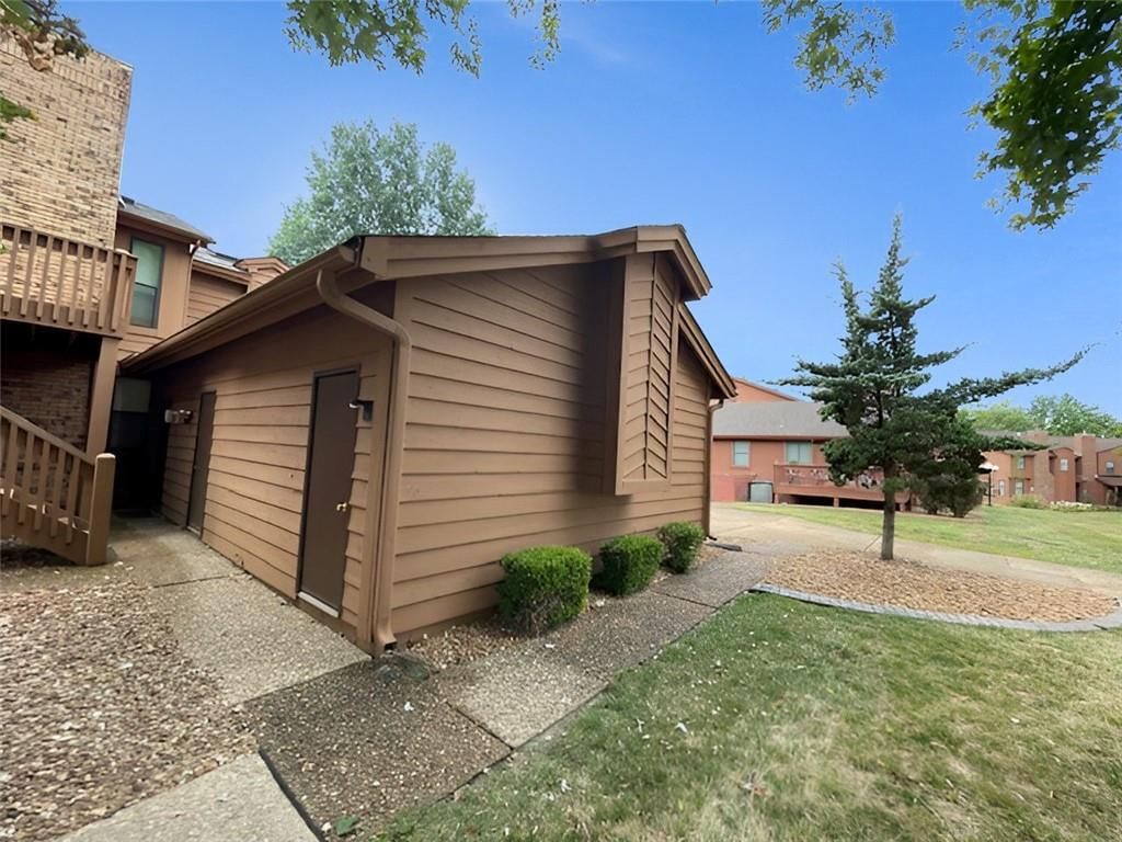 2074 Duclair Parkway — photo 28