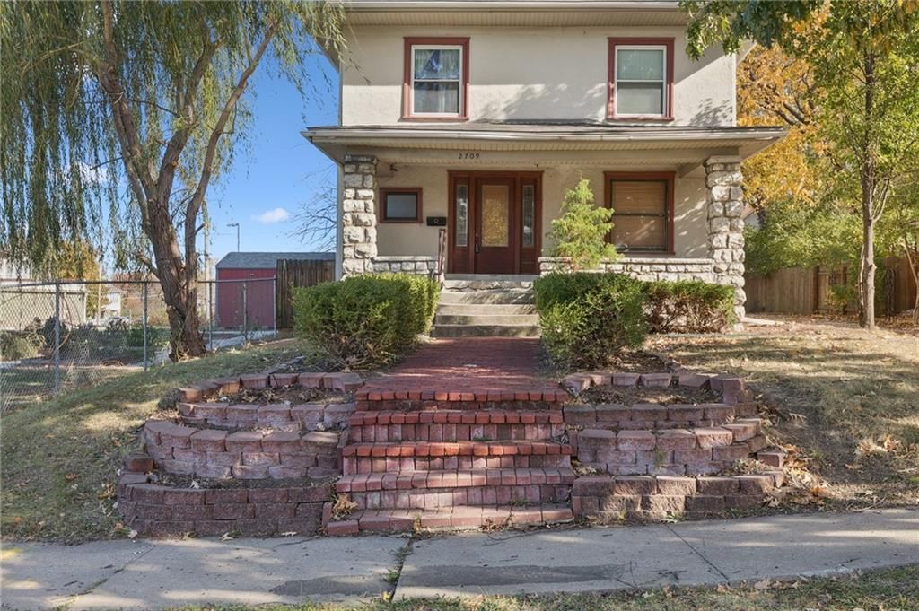2709 CHARLOTTE Street — photo 3
