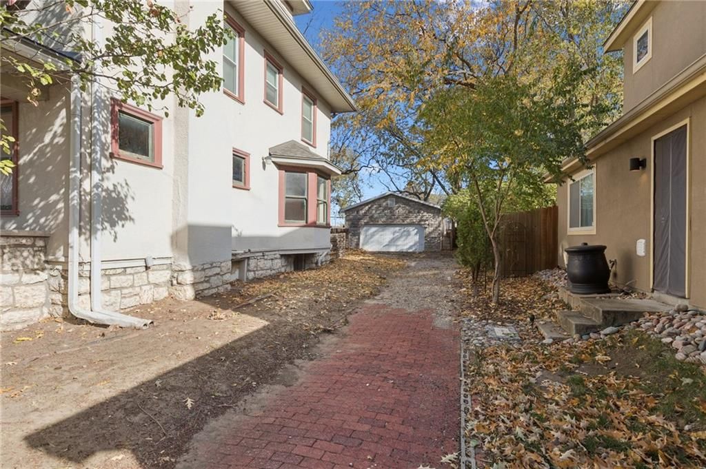 2709 CHARLOTTE Street — photo 38
