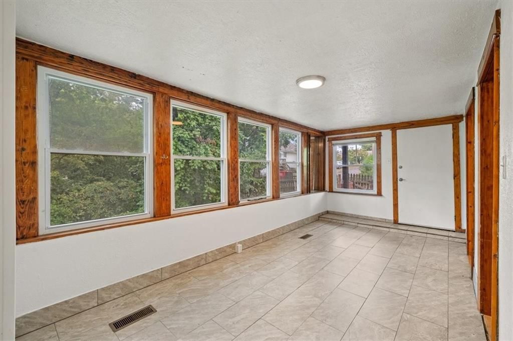 940 Cliff Street — photo 6