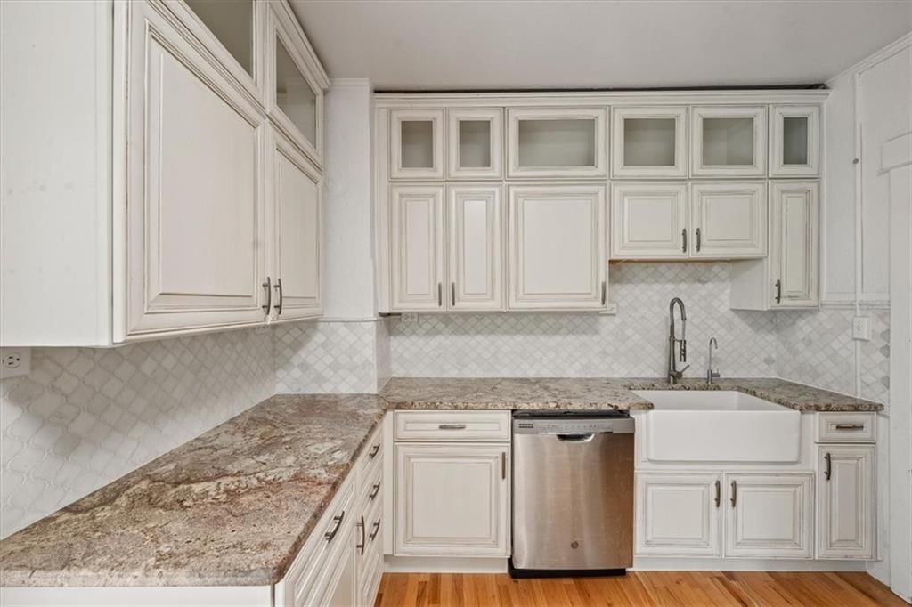 940 Cliff Street — photo 11